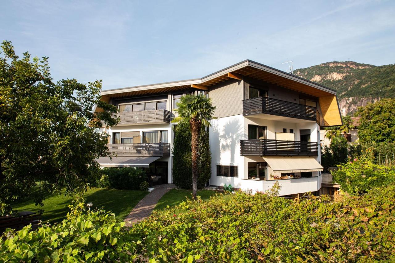 Julias Guesthouse Ora / Auer Kültér fotó