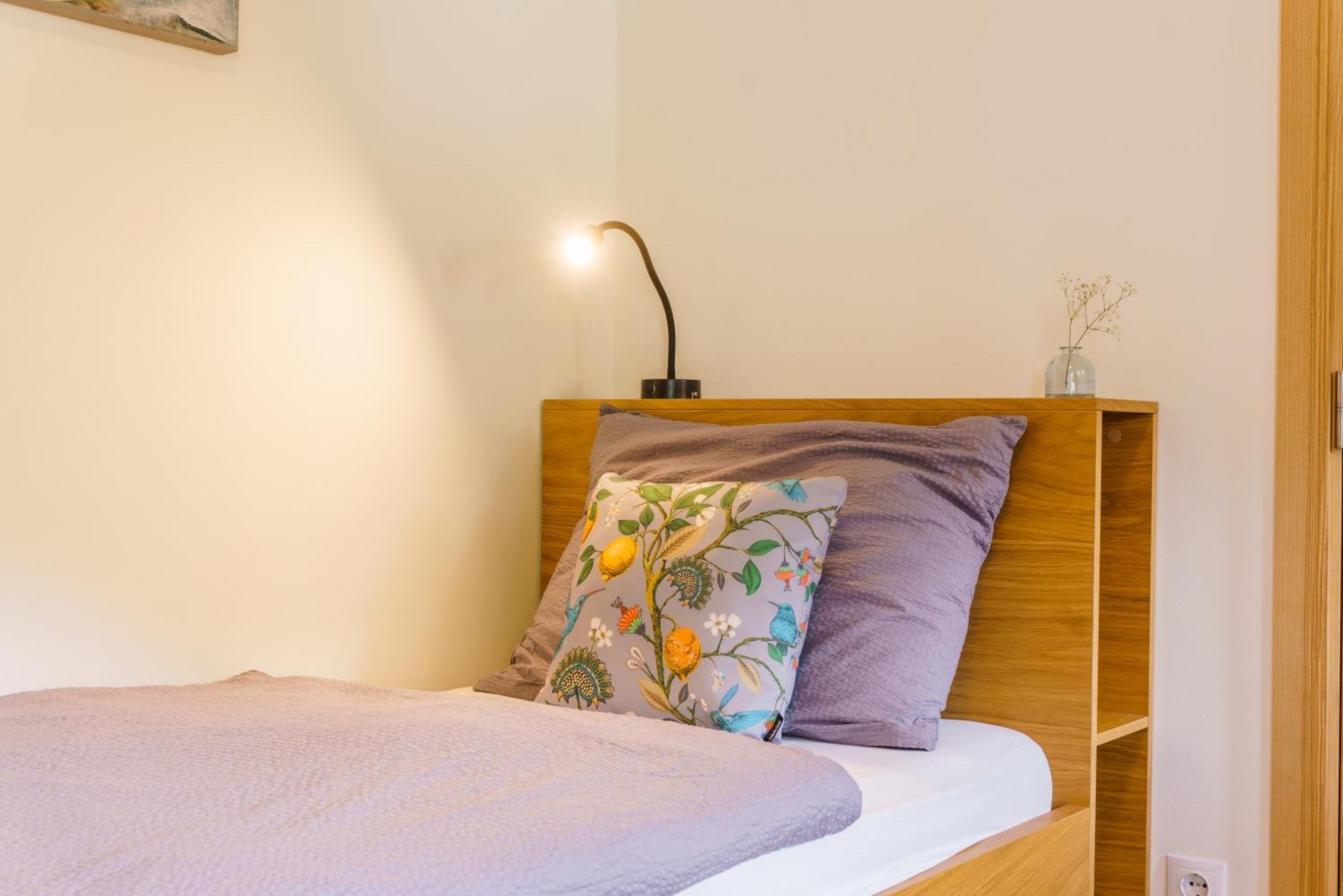 Julias Guesthouse Ora / Auer Kültér fotó