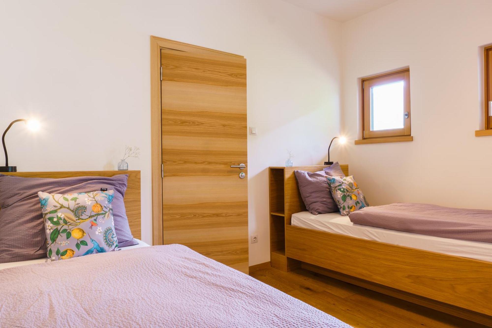 Julias Guesthouse Ora / Auer Kültér fotó