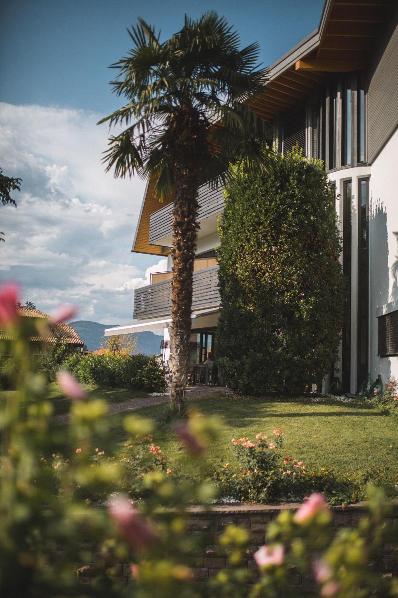Julias Guesthouse Ora / Auer Kültér fotó