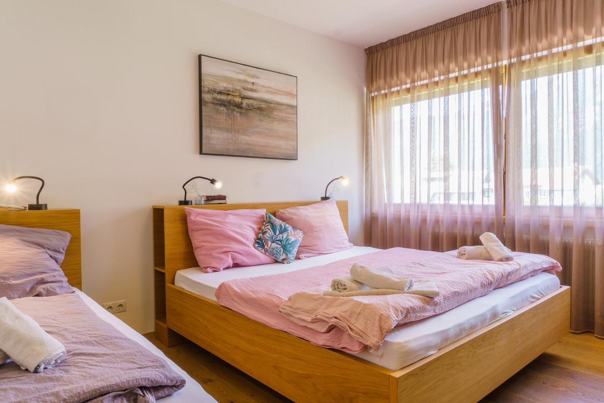 Julias Guesthouse Ora / Auer Kültér fotó