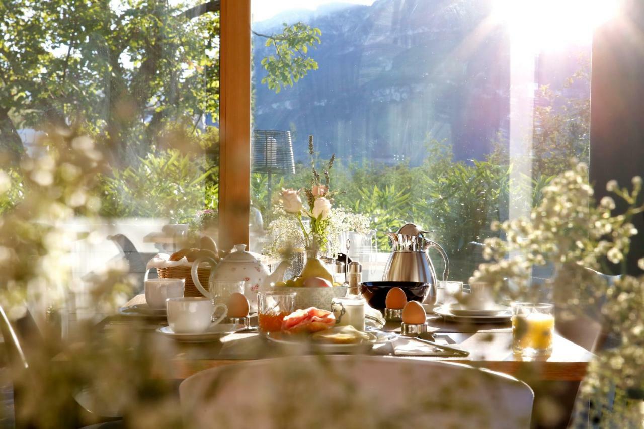 Julias Guesthouse Ora / Auer Kültér fotó